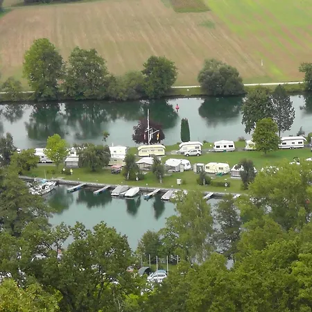 Pension Eltmann Pensión 3*